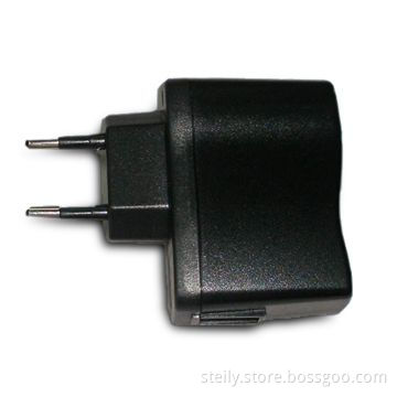 USB Travel Charger for iPhone, with 100 to 240V AC Input Voltage
